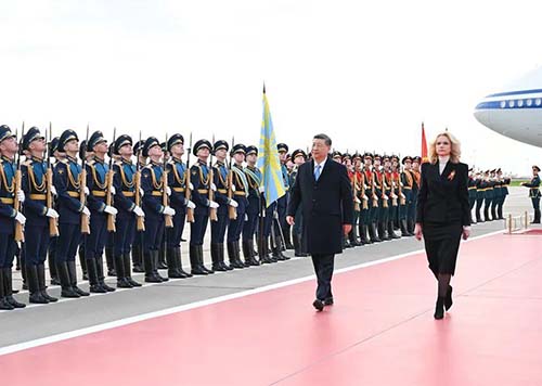 习近平出席纪念苏联伟大卫国战争胜利80周年庆典